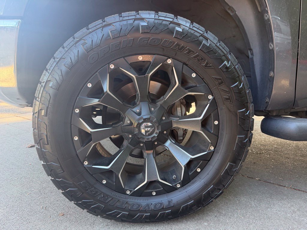 Used 2018 Toyota Tundra Limited w/ Limited Premium Package AWD/4WD image 9