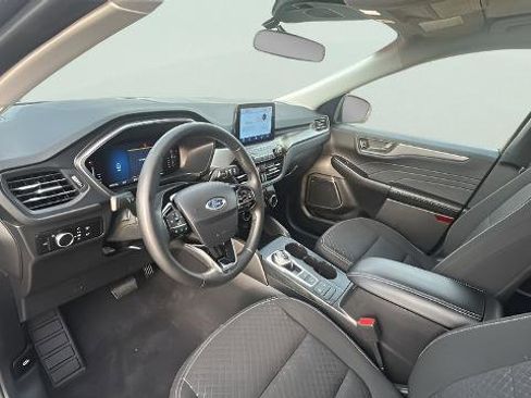 Certified 2023 Ford Escape Active AWD/4WD image 13