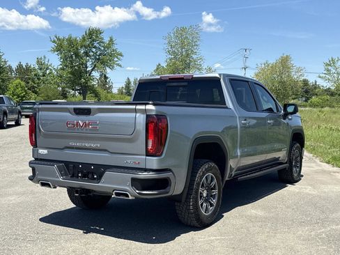 Used 2024 GMC Sierra 1500 AT4 w/ AT4 Premium Package AWD/4WD image 9