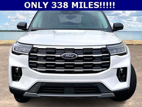 Used 2026 Ford Explorer Active image 2