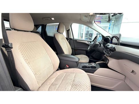 Used 2021 Ford Escape SE image 10