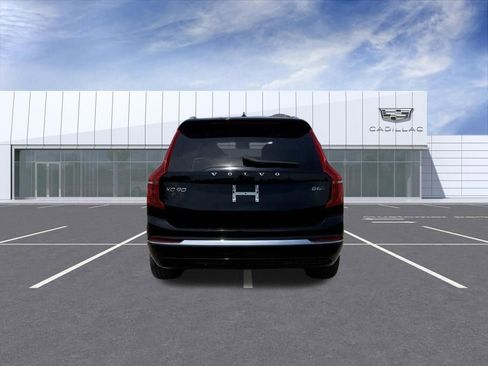 Used 2024 Volvo XC90 B6 Plus AWD/4WD image 12