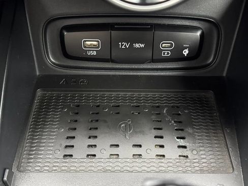 Used 2026 Hyundai Venue SEL FWD image 18