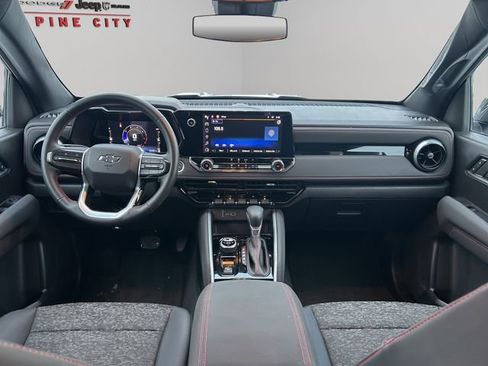 Used 2023 Chevrolet Colorado Z71 image 16