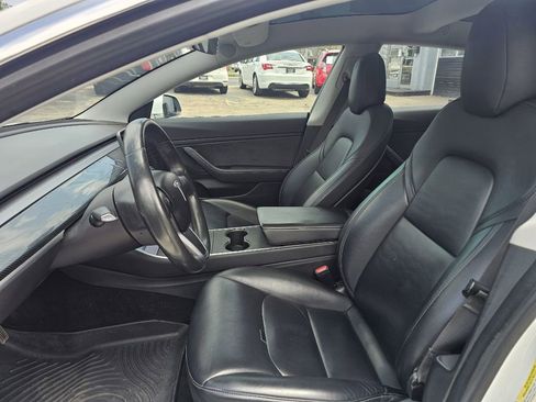 Used 2018 Tesla Model 3 RWD image 10