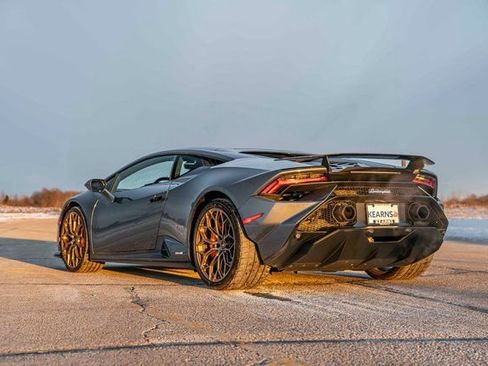 Used 2023 Lamborghini Huracan Tecnica image 30