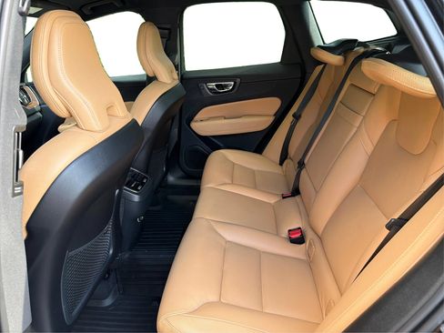 Used 2019 Volvo XC60 T5 Inscription AWD/4WD image 13