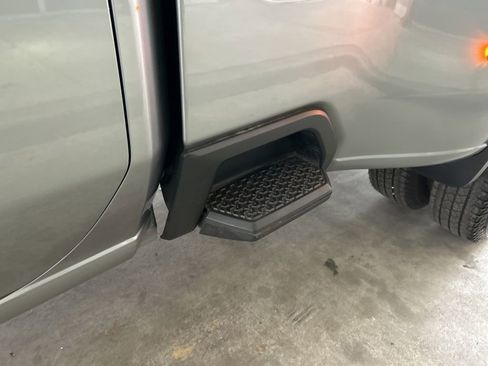 Used 2025 Chevrolet Silverado 3500 W/T image 16