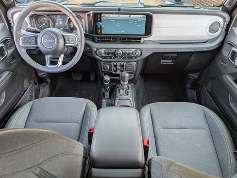 Used 2025 Jeep Wrangler Backcountry image 23