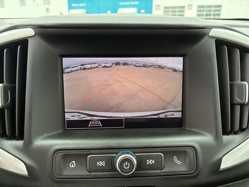 Used 2024 GMC Terrain SLE image 31