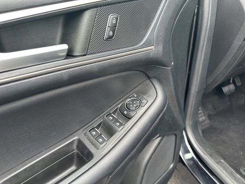 Used 2022 Ford Edge SEL w/ Convenience Package image 16