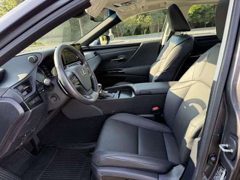 Used 2025 Lexus ES 350 w/ Premium Package FWD image 13