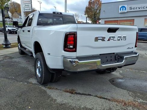 New 2026 RAM 3500 Tradesman image 5