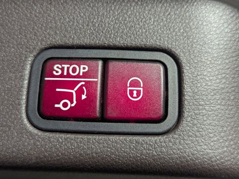 Used 2017 Mercedes-Benz GLE 350 4MATIC image 22