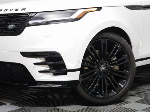 Used 2025 Land Rover Range Rover Velar Dynamic HSE image 3