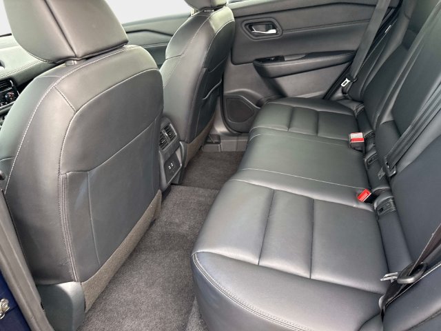 Used 2026 Nissan Rogue SL FWD image 13