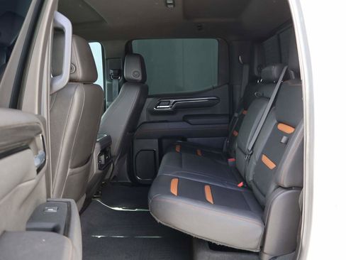 Used 2023 GMC Sierra 1500 AT4 w/ AT4 Premium Package AWD/4WD image 11