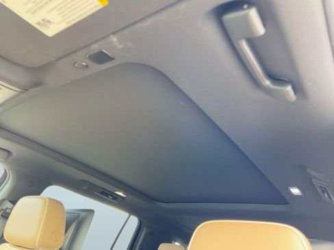 Certified 2023 Chevrolet Suburban Premier image 15