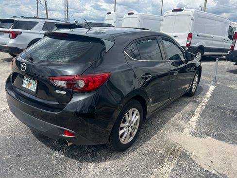 Used 2014 MAZDA MAZDA3 i Touring w/ Moonroof Package 1 FWD image 4