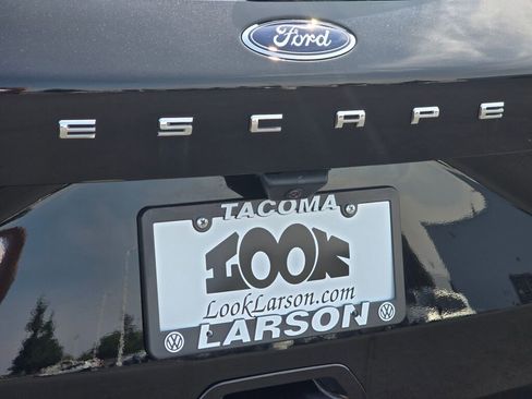 Used 2022 Ford Escape S image 14