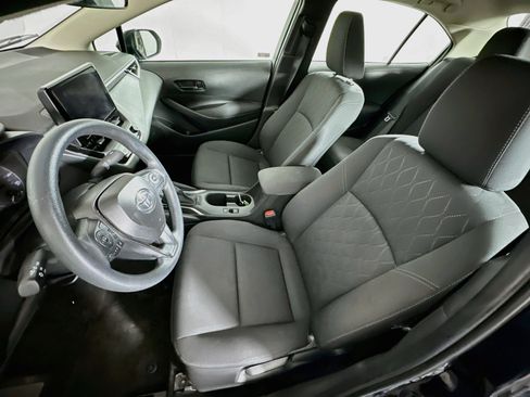 Used 2025 Toyota Corolla LE FWD image 13