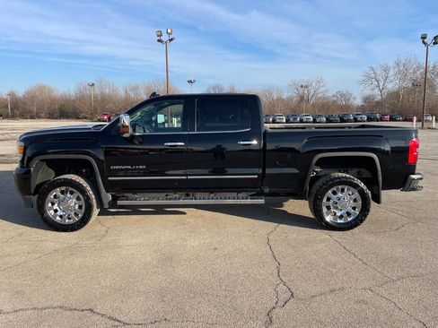 Used 2016 GMC Sierra 2500 Denali w/ Duramax Plus Package image 2