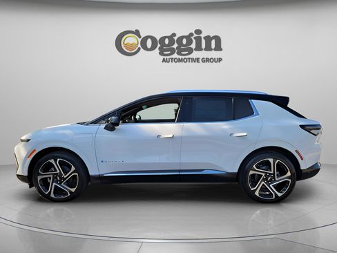 New 2026 Chevrolet Equinox EV LT image 2