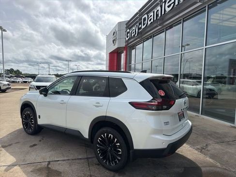 New 2026 Nissan Rogue SV FWD image 2