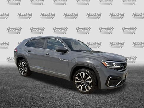 Used 2021 Volkswagen Atlas Cross Sport SEL R-Line w/ Cross Sport MDO Package AWD/4WD image 2