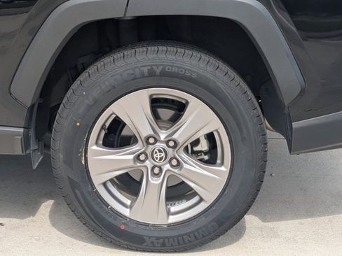 Used 2023 Toyota RAV4 XLE w/ Convenience Package FWD image 15