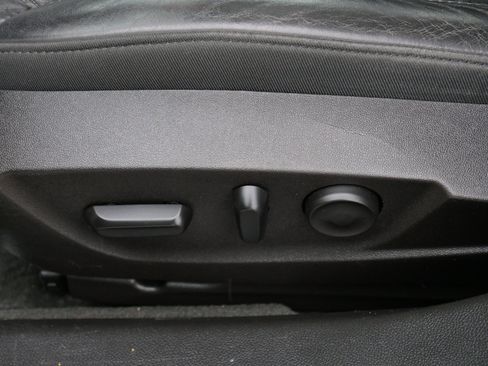 Used 2013 Buick Regal Premium FWD image 19