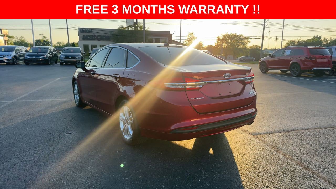 Used 2018 Ford Fusion SE w/ Fusion SE Technology Package FWD image 6