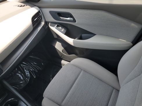 Certified 2023 Nissan Rogue SV image 11