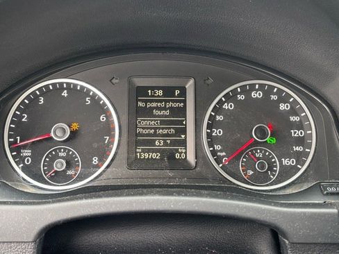 Used 2013 Volkswagen Tiguan S image 19