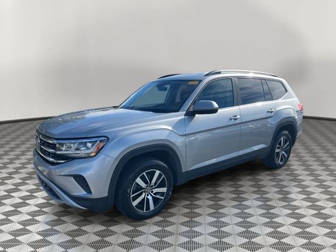 Used 2023 Volkswagen Atlas SE FWD image 2