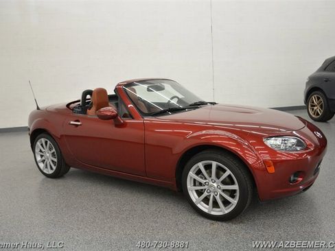Used 2008 MAZDA MX-5 Miata Grand Touring w/ Premium Pkg image 8