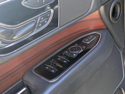 Used 2023 Lincoln Navigator Reserve AWD/4WD image 13