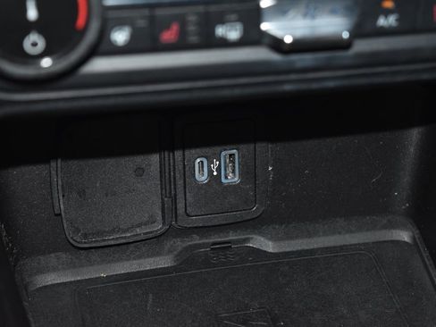 Used 2022 Ford Bronco Wildtrak image 13