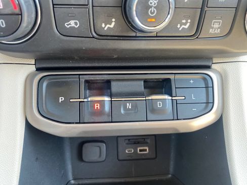 Used 2023 GMC Acadia Denali AWD/4WD image 25