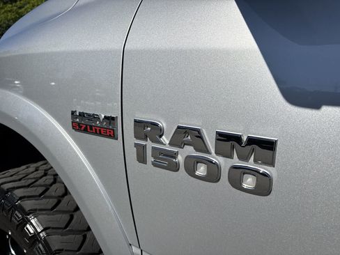 Used 2016 RAM 1500 Laramie w/ Convenience Group AWD/4WD image 5