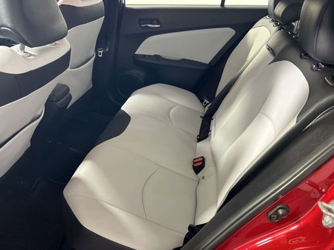 Used 2017 Toyota Prius Four image 24