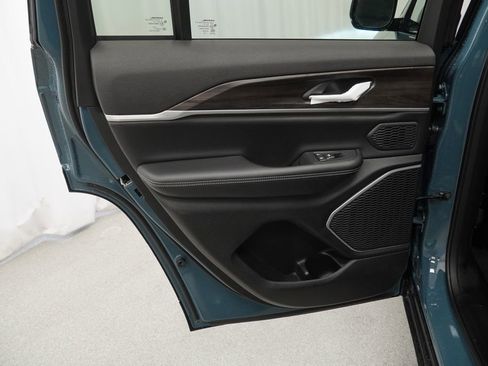 New 2026 Jeep Grand Cherokee Limited w/ Limited Altitude Package image 28