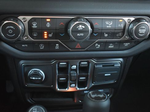 New 2026 Jeep Wrangler Unlimited Rubicon image 24