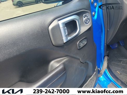 Used 2021 Jeep Gladiator Sport AWD/4WD image 23