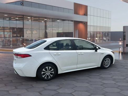 Used 2020 Toyota Corolla LE FWD image 18