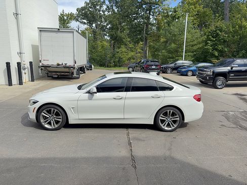 Used 2019 BMW 430i Gran Coupe xDrive w/ Convenience Package AWD/4WD image 2
