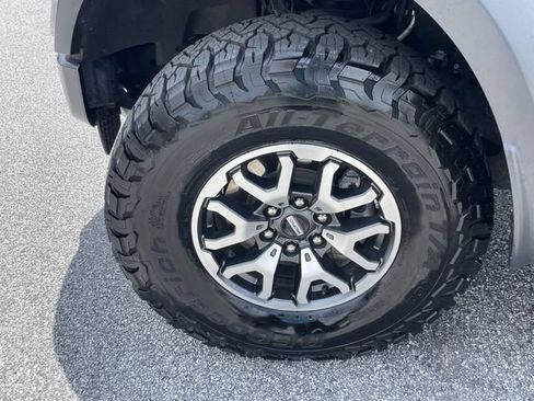 Certified 2022 Ford F150 Raptor w/ Equipment Group 801A High AWD/4WD image 9