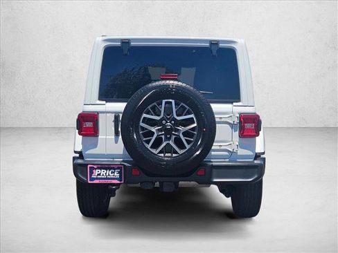Used 2024 Jeep Wrangler Unlimited Sahara w/ Technology Group AWD/4WD image 7