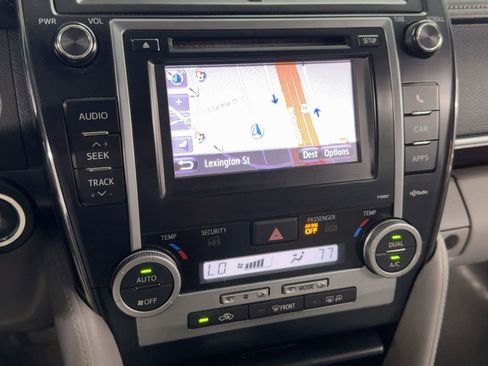 Used 2012 Toyota Camry XLE image 25