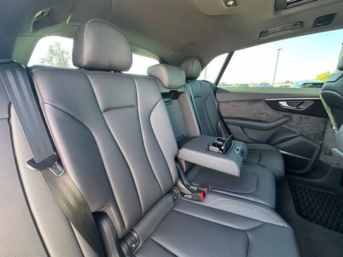 Used 2025 Audi Q8 Premium Plus image 25